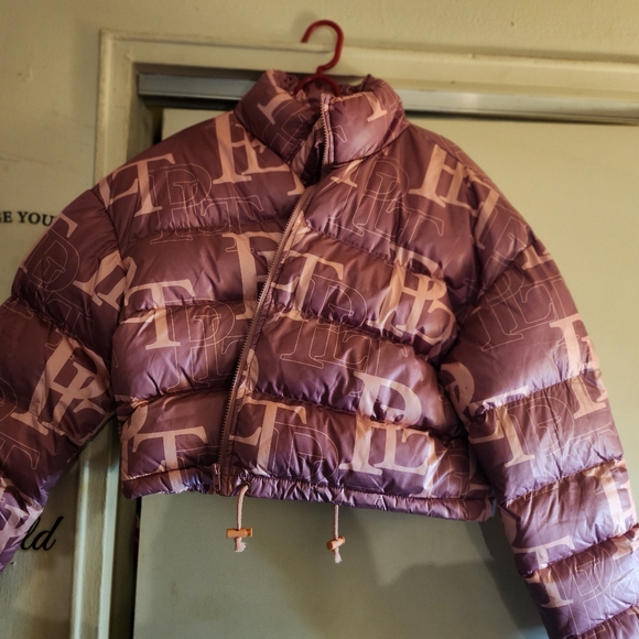 PrettyLittleThing Jackets & Blazers - PrettyLittleThing Pink Puffer Jacket with Logo